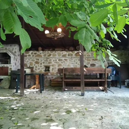 Велеви Къщи Holiday home *