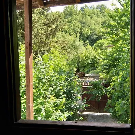 Велеви Къщи Holiday home *