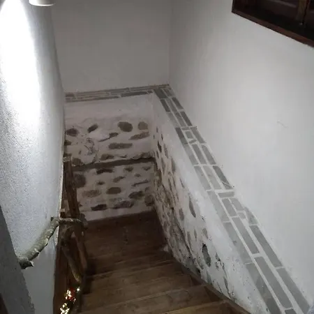 Велеви Къщи Holiday home Rozhen