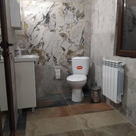 Велеви Къщи Rozhen